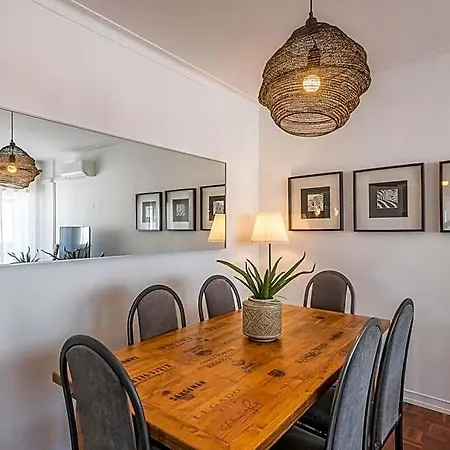 Stunning Sunny 3-bedroom In 酒店 波尔蒂芒
